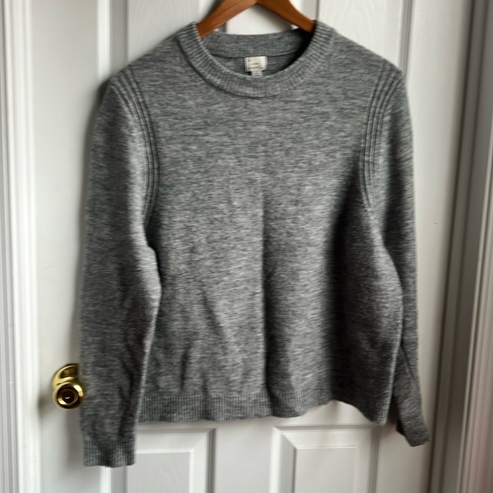 A New Day gray crewneck sweater size large